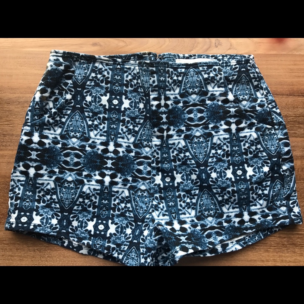 Abercrombie High Waisted Aztec Pattern Shorts